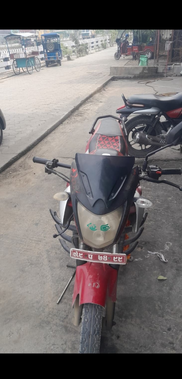 2011 Yamaha SZ-RR image