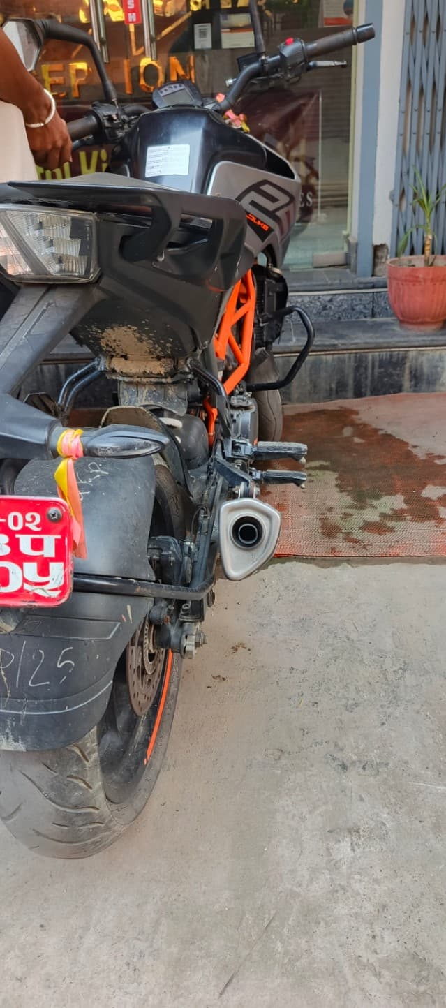 2021 KTM Duke 250 image