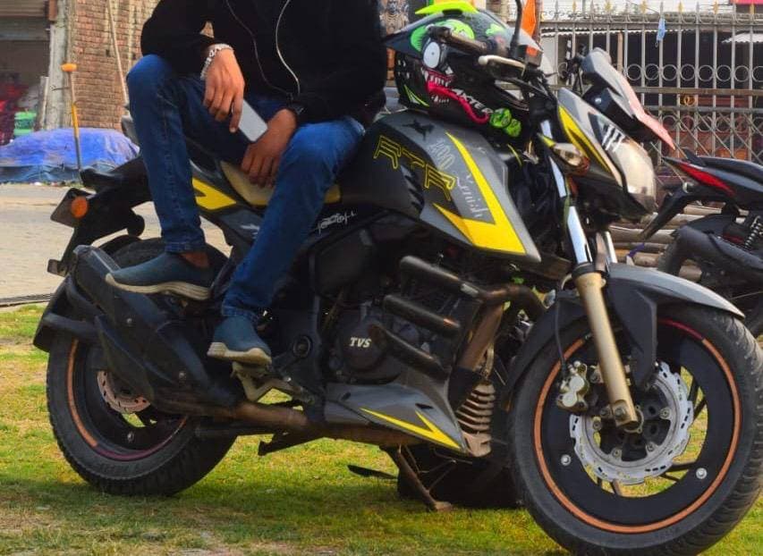 2018 TVS Apache RTR 200 4V image