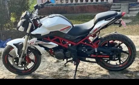 2019 Benelli TNT 150i image