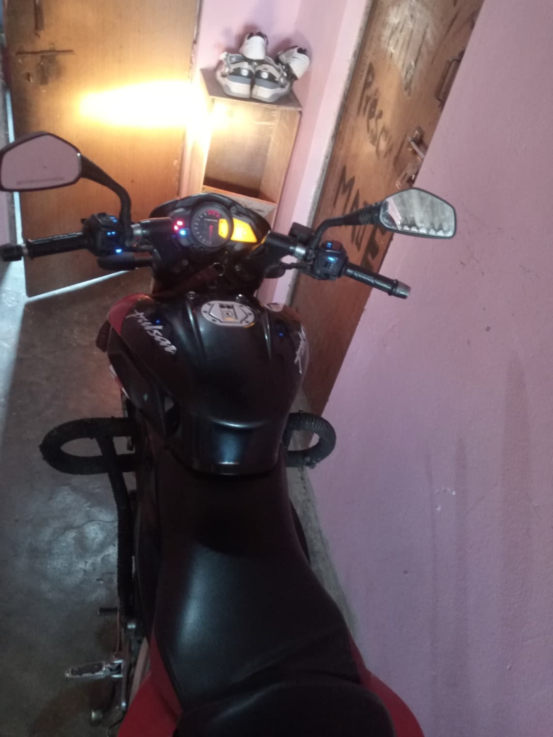 2015 Bajaj Pulsar NS 200 image