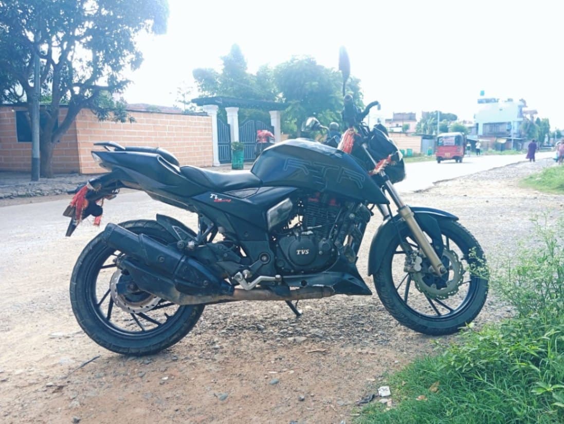 2016 TVS Apache RTR 200 4V image