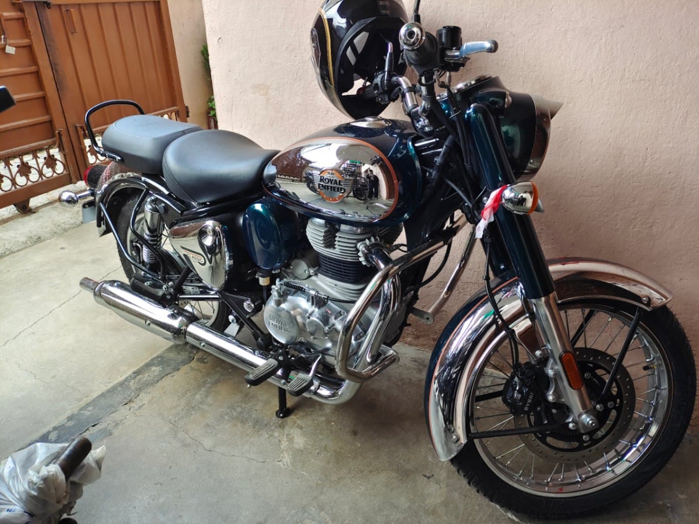 2025 Royal Enfield Classic 350 image