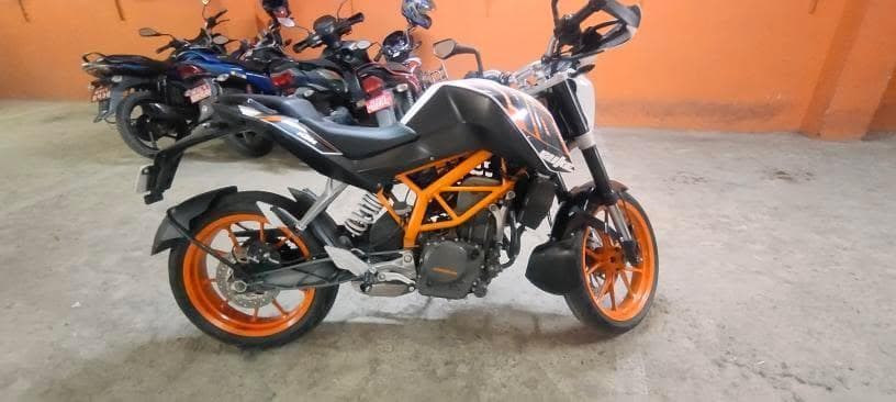 2014 KTM Duke 390 image