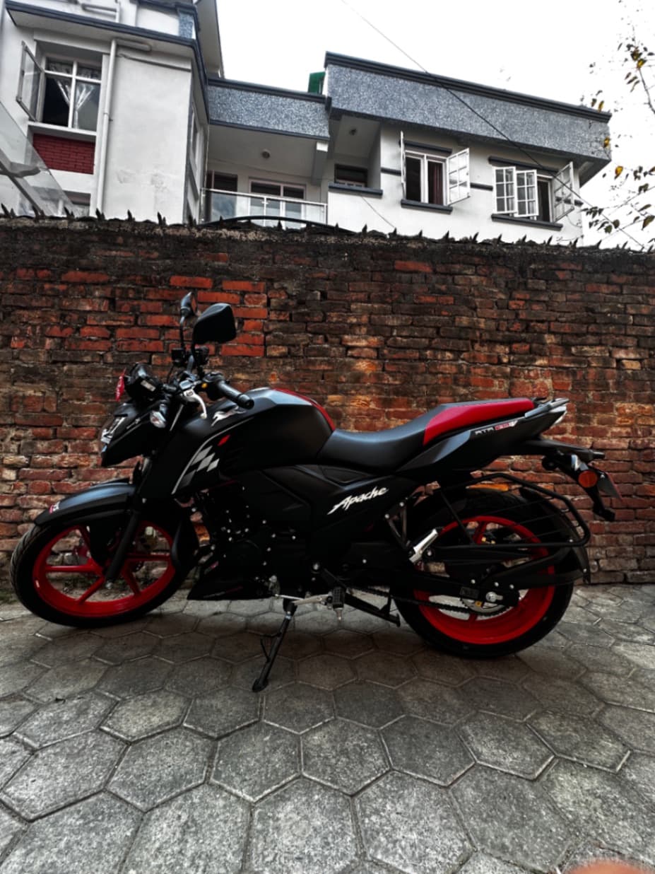 2025 TVS Apache RTR 160 4V Refresh image