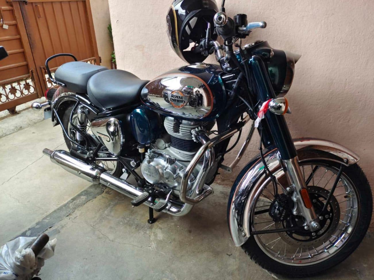 2025 Royal Enfield Classic 350 image
