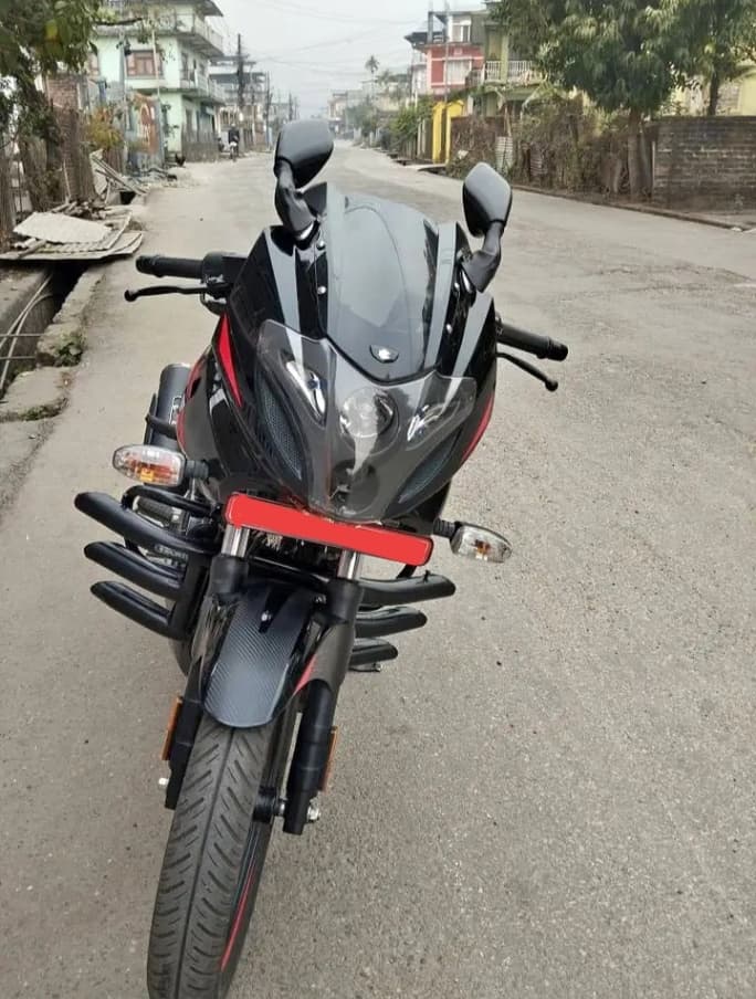 2020 Bajaj Pulsar 220F image